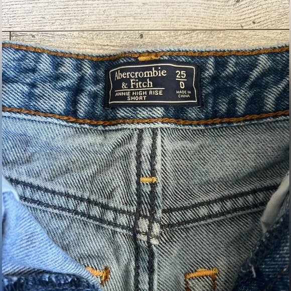 Abercrombie & Fitch Womens Distressed Jean Shorts - Picture 5 of 5